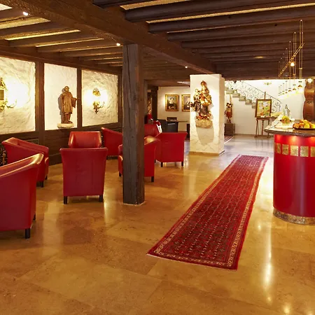 Hirschen Hotel 4*