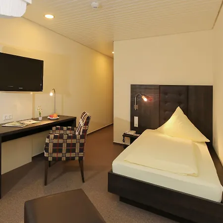 Hirschen 4*