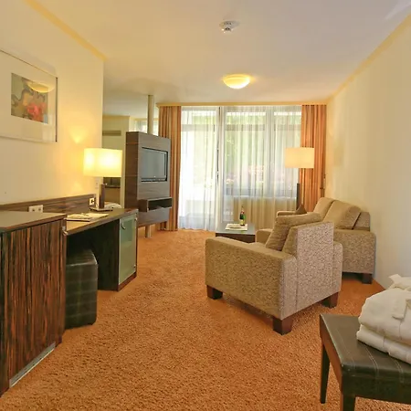 Hirschen 4*