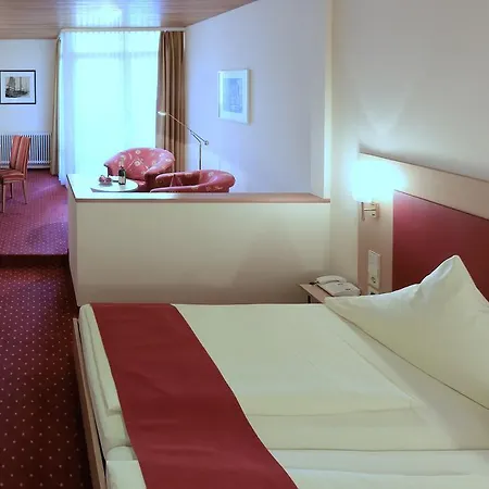 Ξενοδοχείο Hirschen 4*